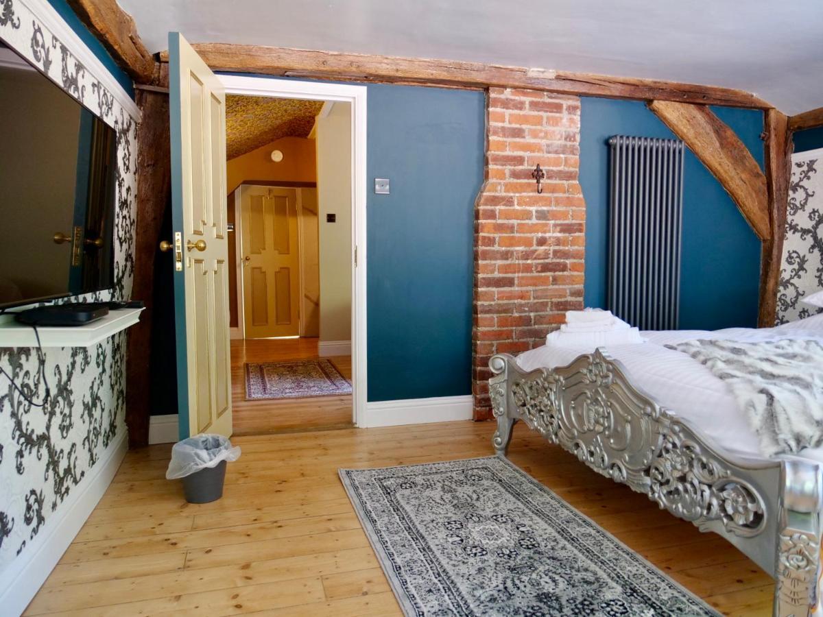 Luxury 9 Bed Manor House Hot Tub Cinema Room Skytv Saffron Walden Exteriör bild